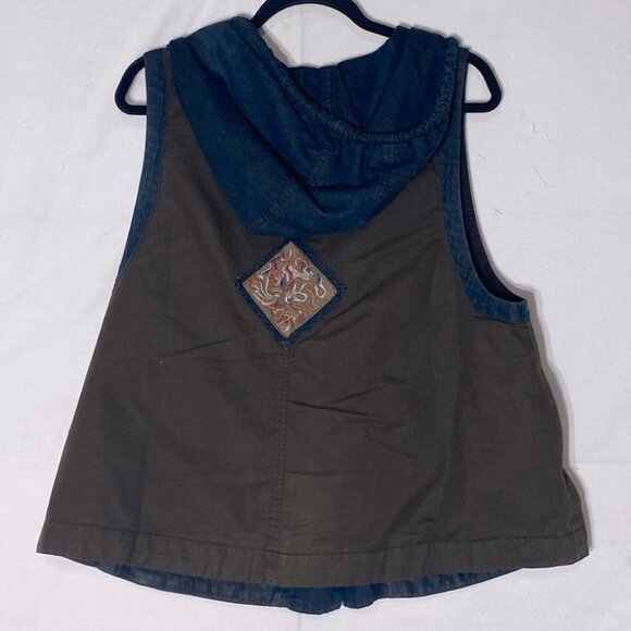 Artisanal Unique Embroidered Vest XXL - Picture 14 of 15